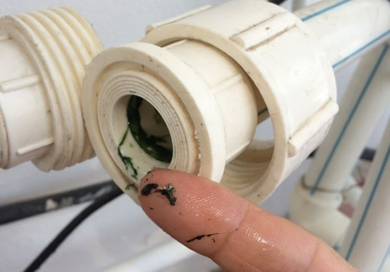 đường ống tắc nghẽn gây giảm áp nước